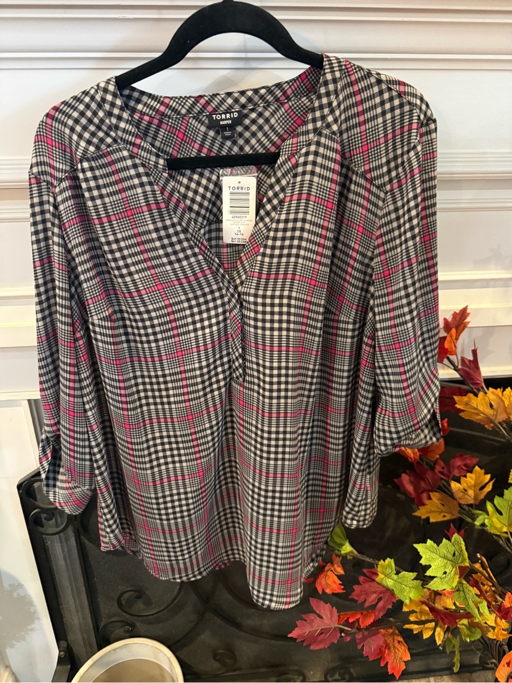 torrid Black, White & Pink Plaid V-Neck Blouse